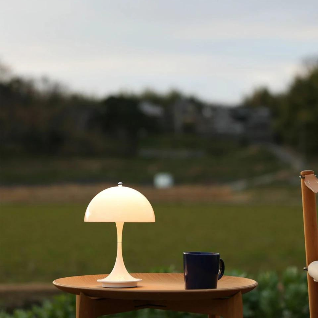 LumiAura | Lampe de Table LED Élégante pour Salon